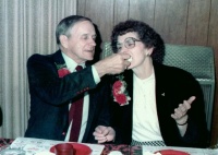 1984-11 40th anniv Scotts cake.jpg
